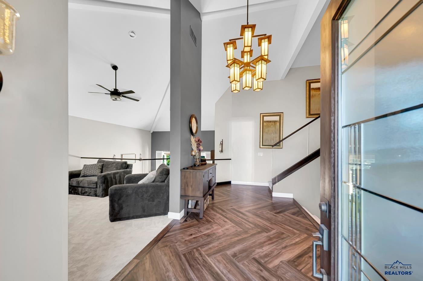 609 ALTA VISTA CT
