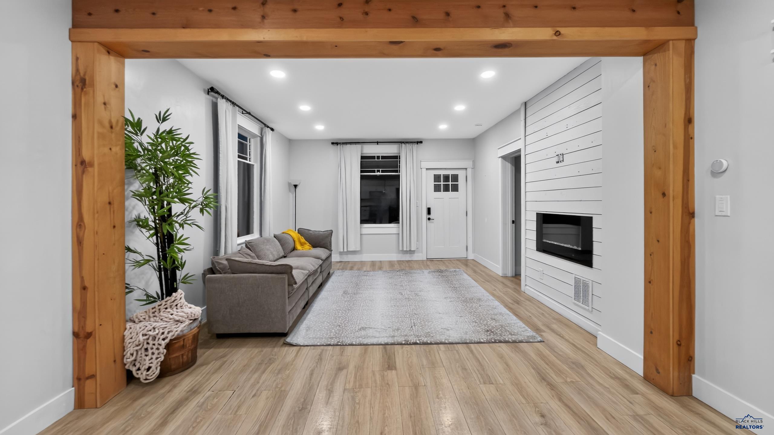 210 N 2ND