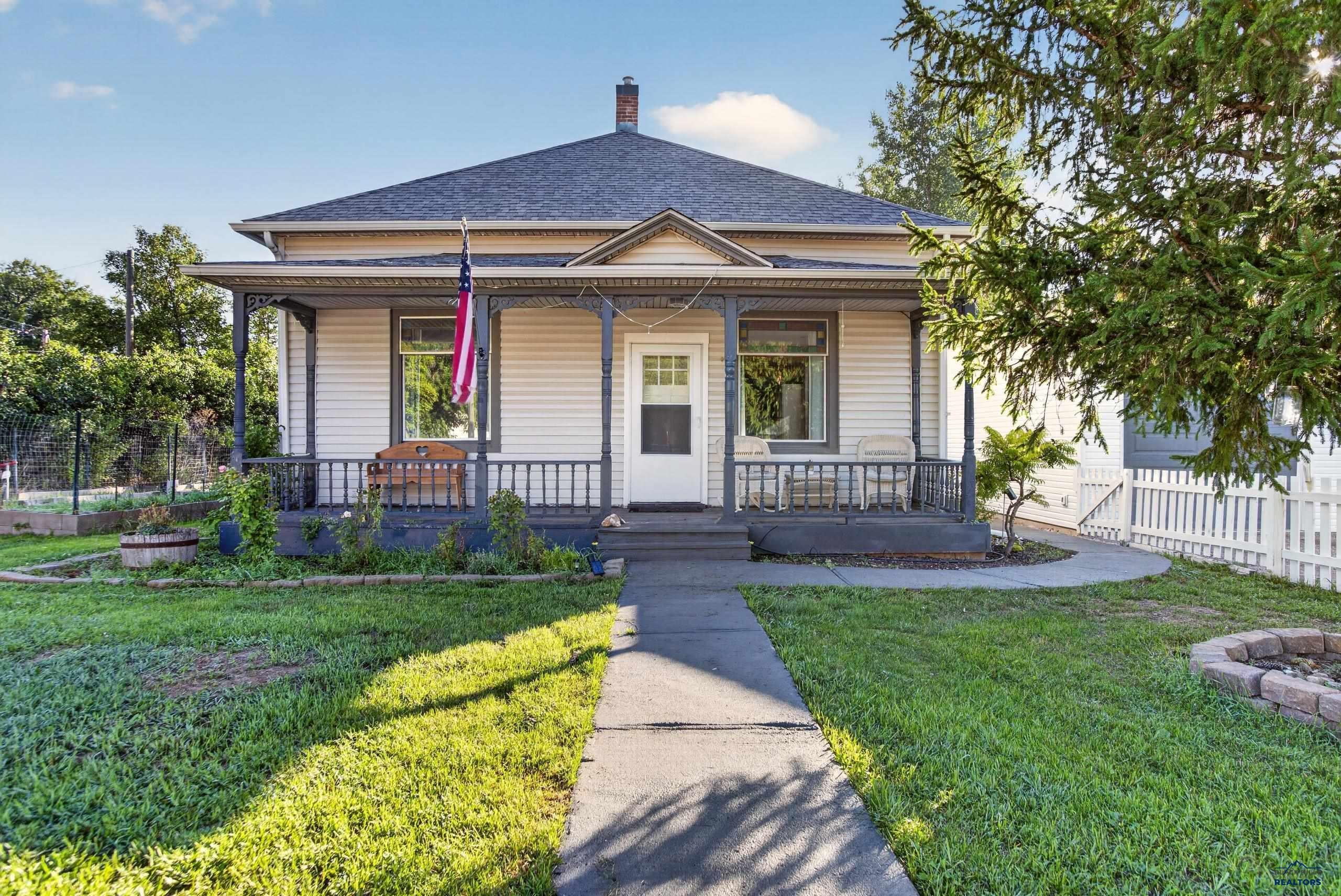 210 N 2ND