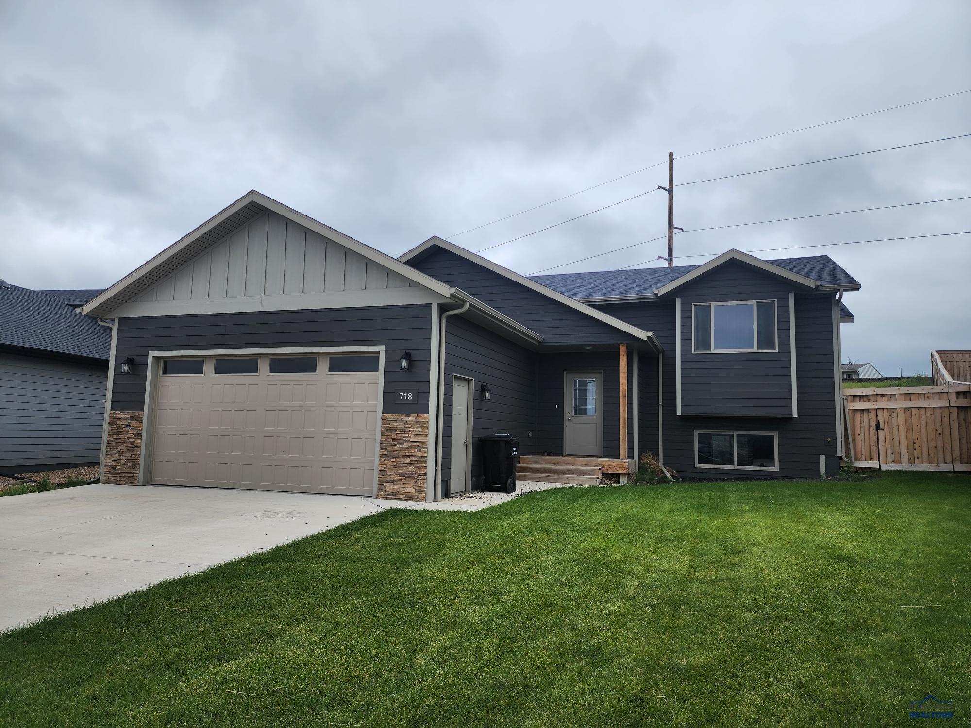 718 BRAELYNN LN