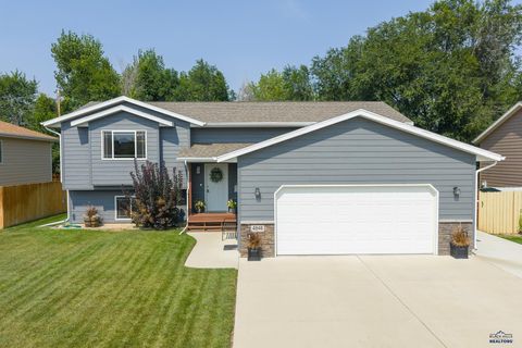 4946 SAVANNAH ST Rapid City SD 57703