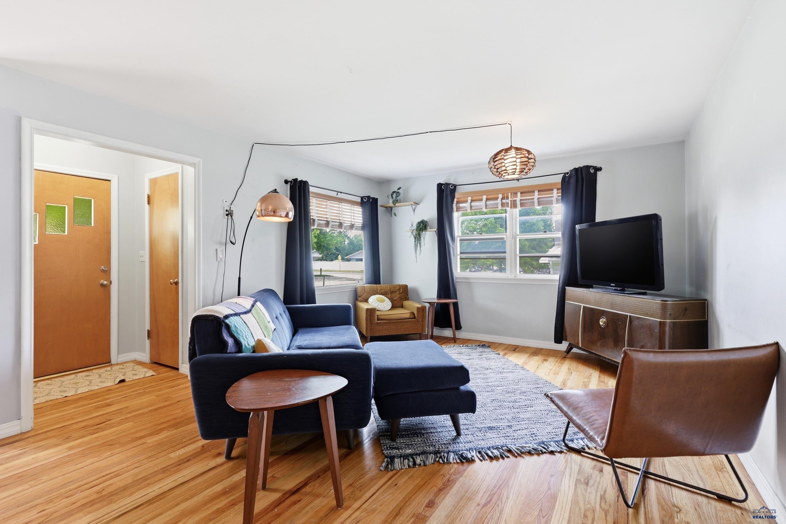 2746 W ST ANNE