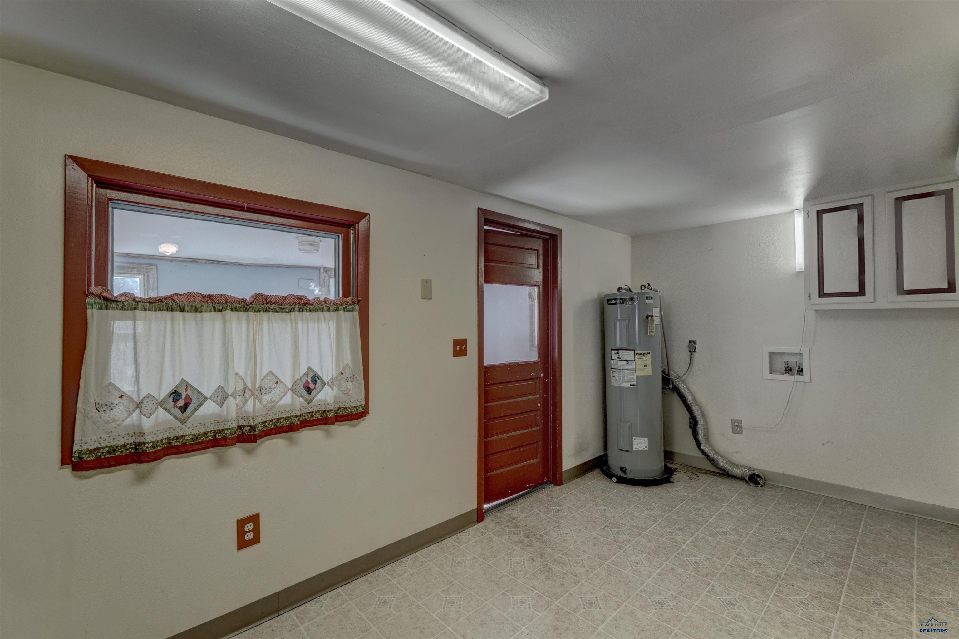 New Underwood, South Dakota 57761, United States, 3 Bedrooms Bedrooms, ,1 BathroomBathrooms,Residential,Active,172315