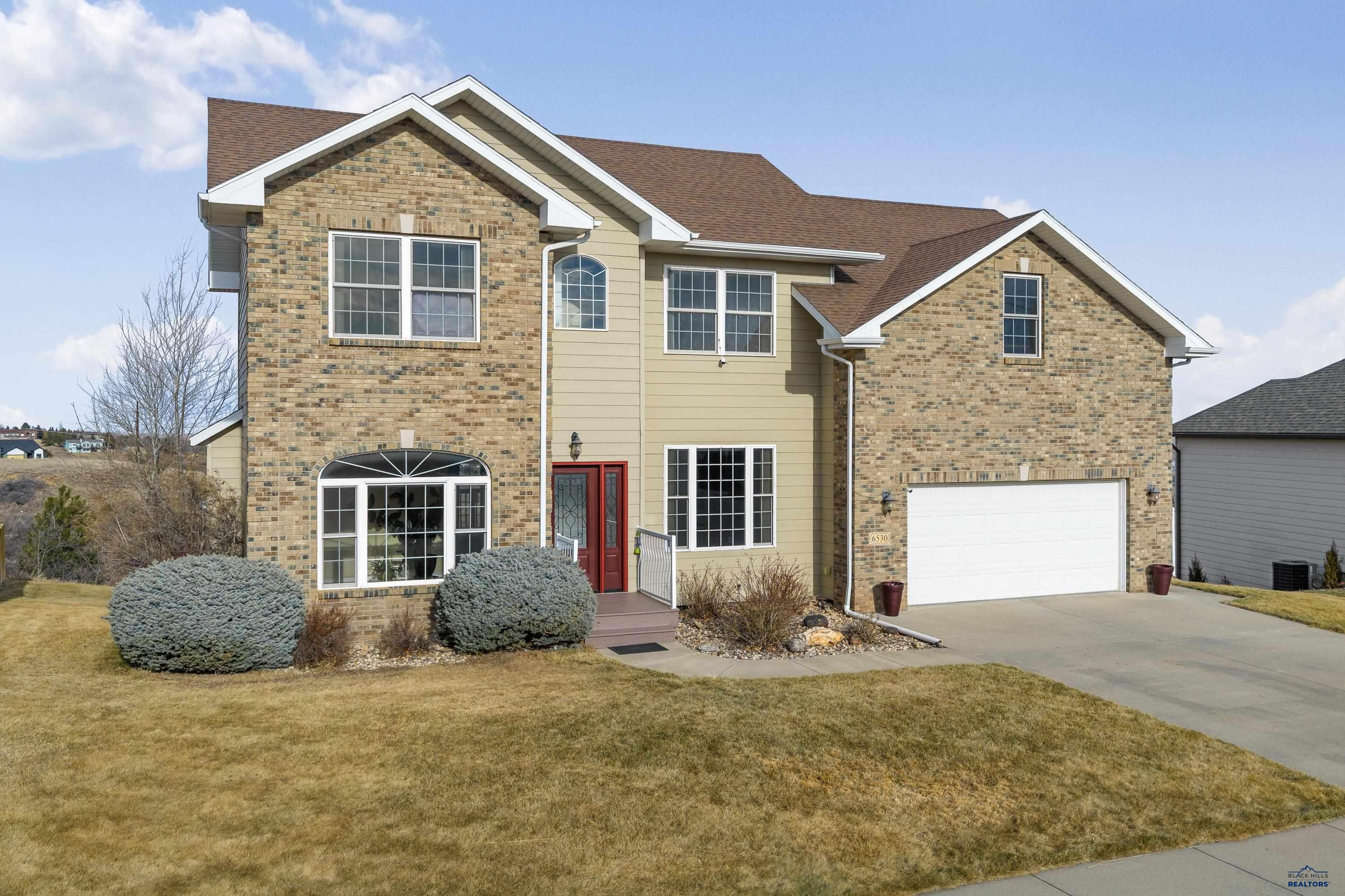 Photo 1 of 40 — 6530 WELLINGTON DR, Rapid City, SD 57702