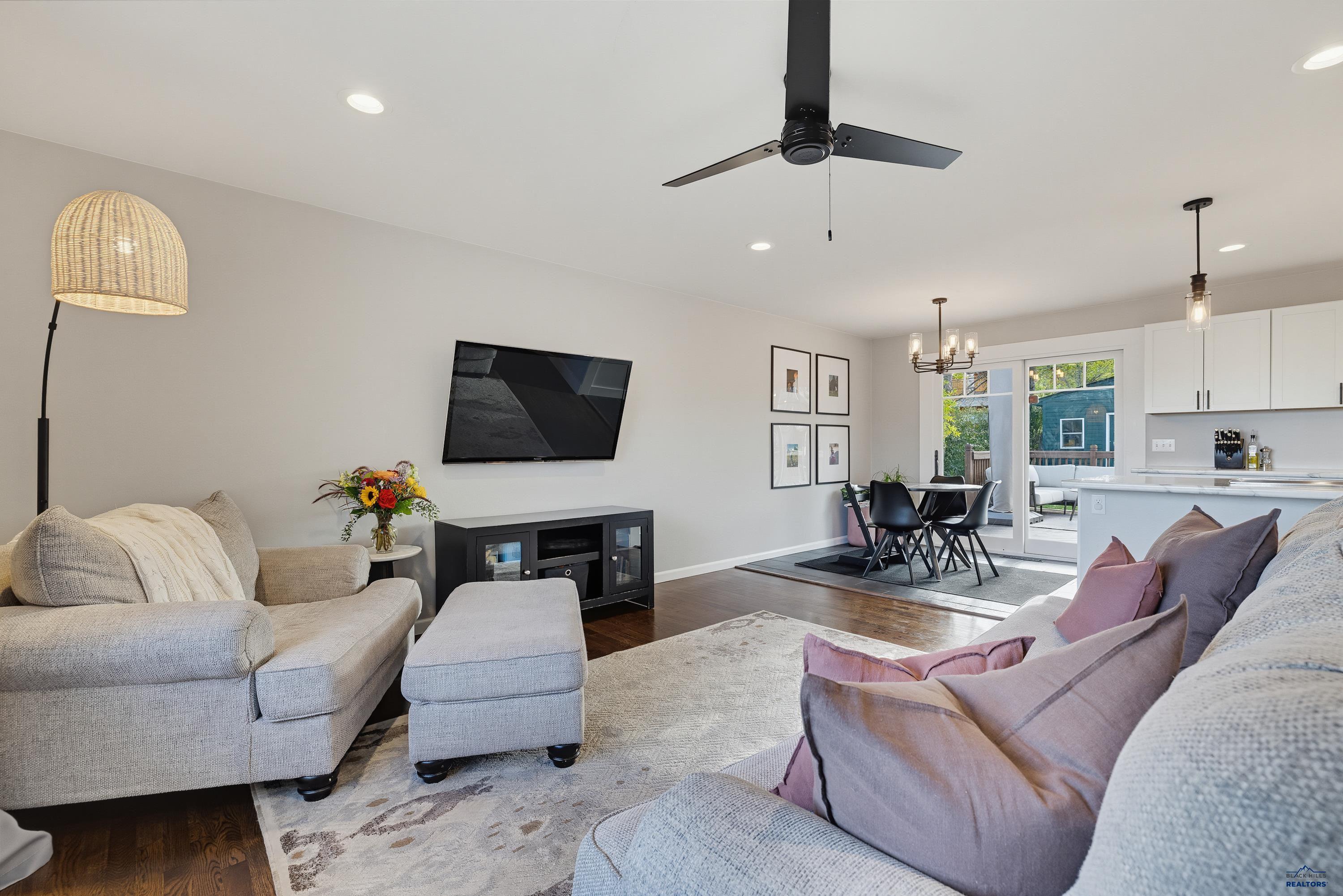 2232 ARROWHEAD DR
