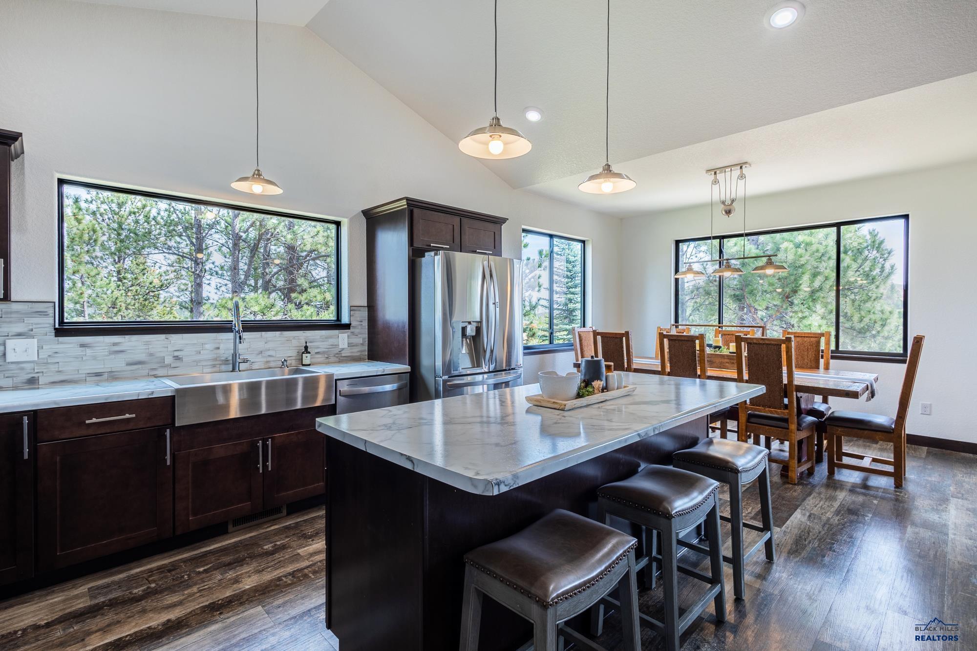 20252 PONDEROSA DR