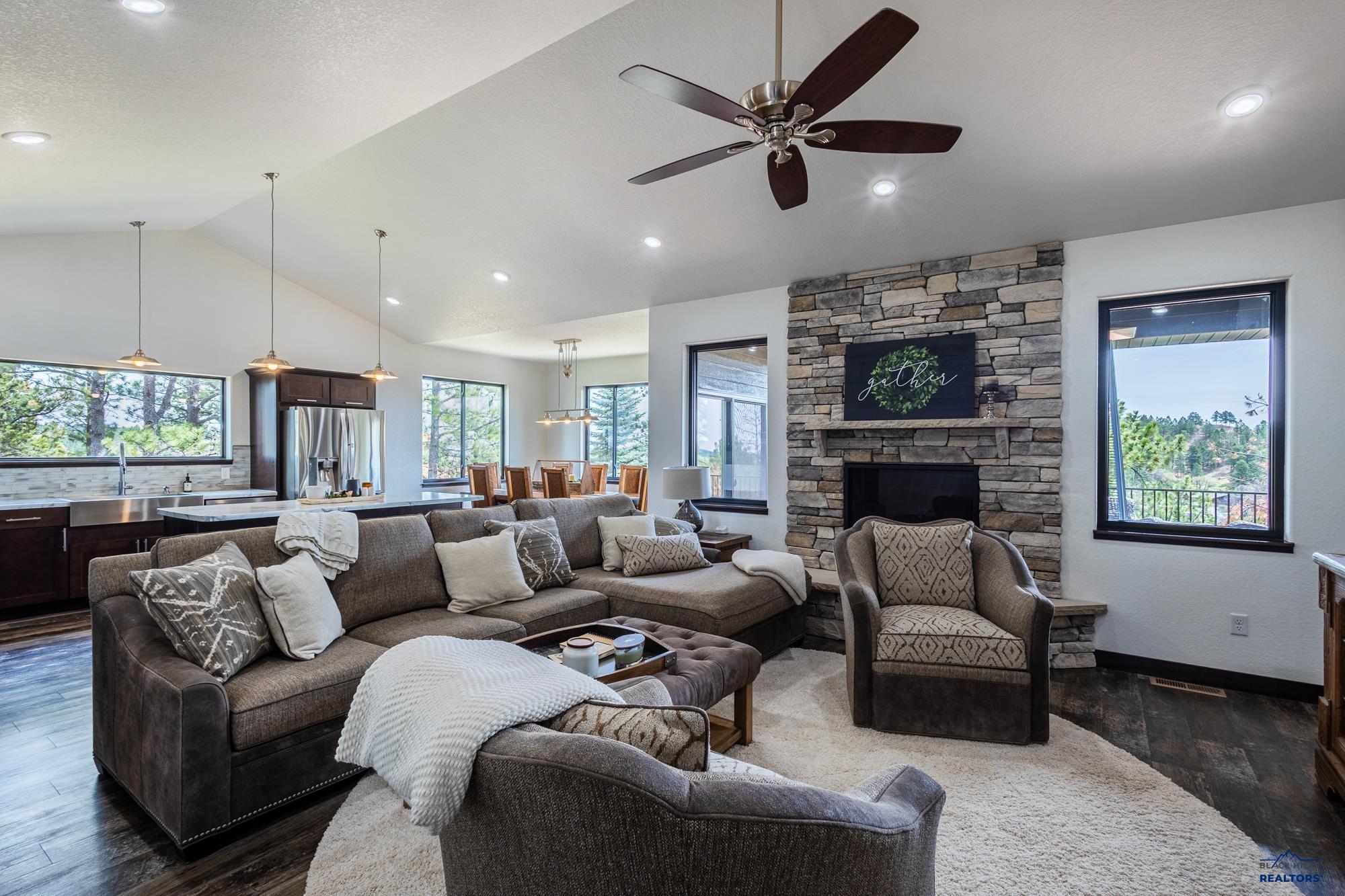 20252 PONDEROSA DR