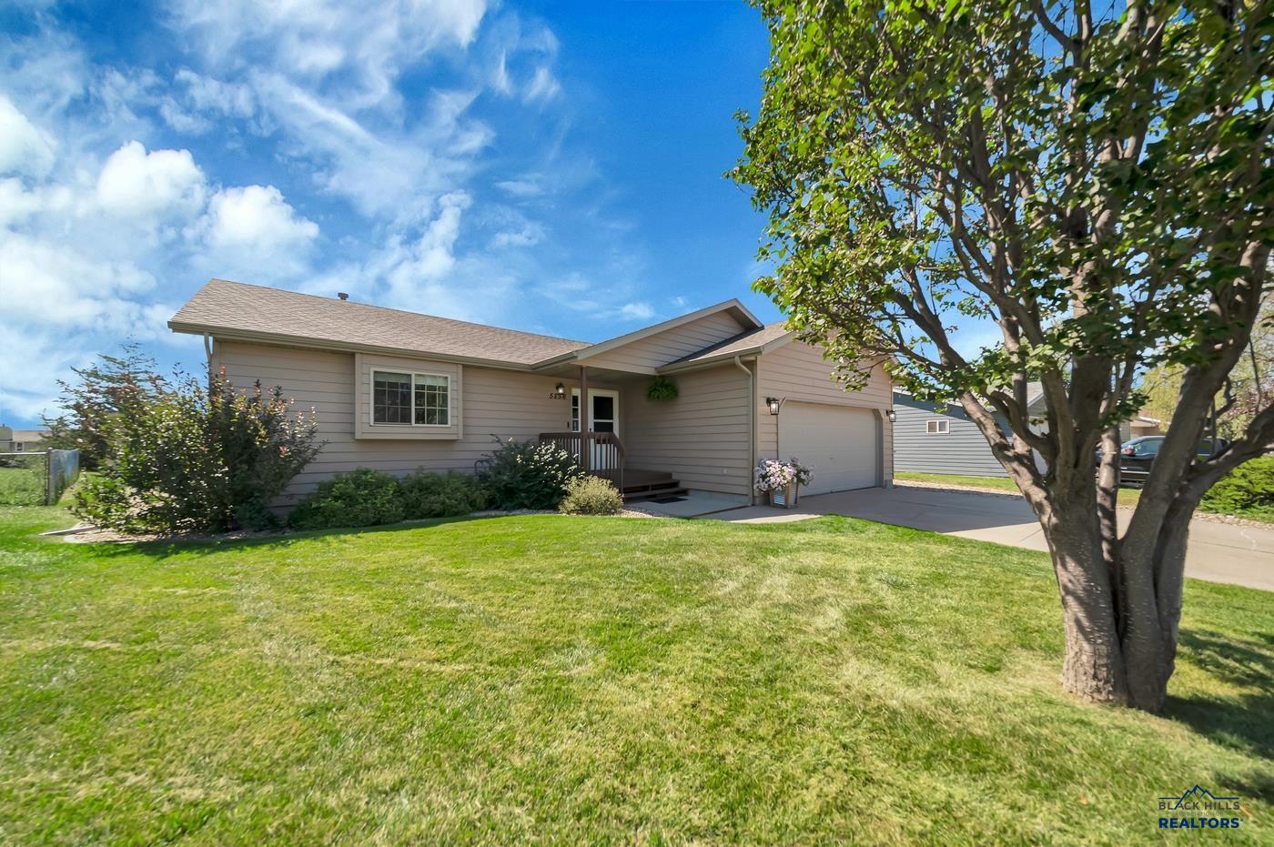 5256 BASSWOOD
