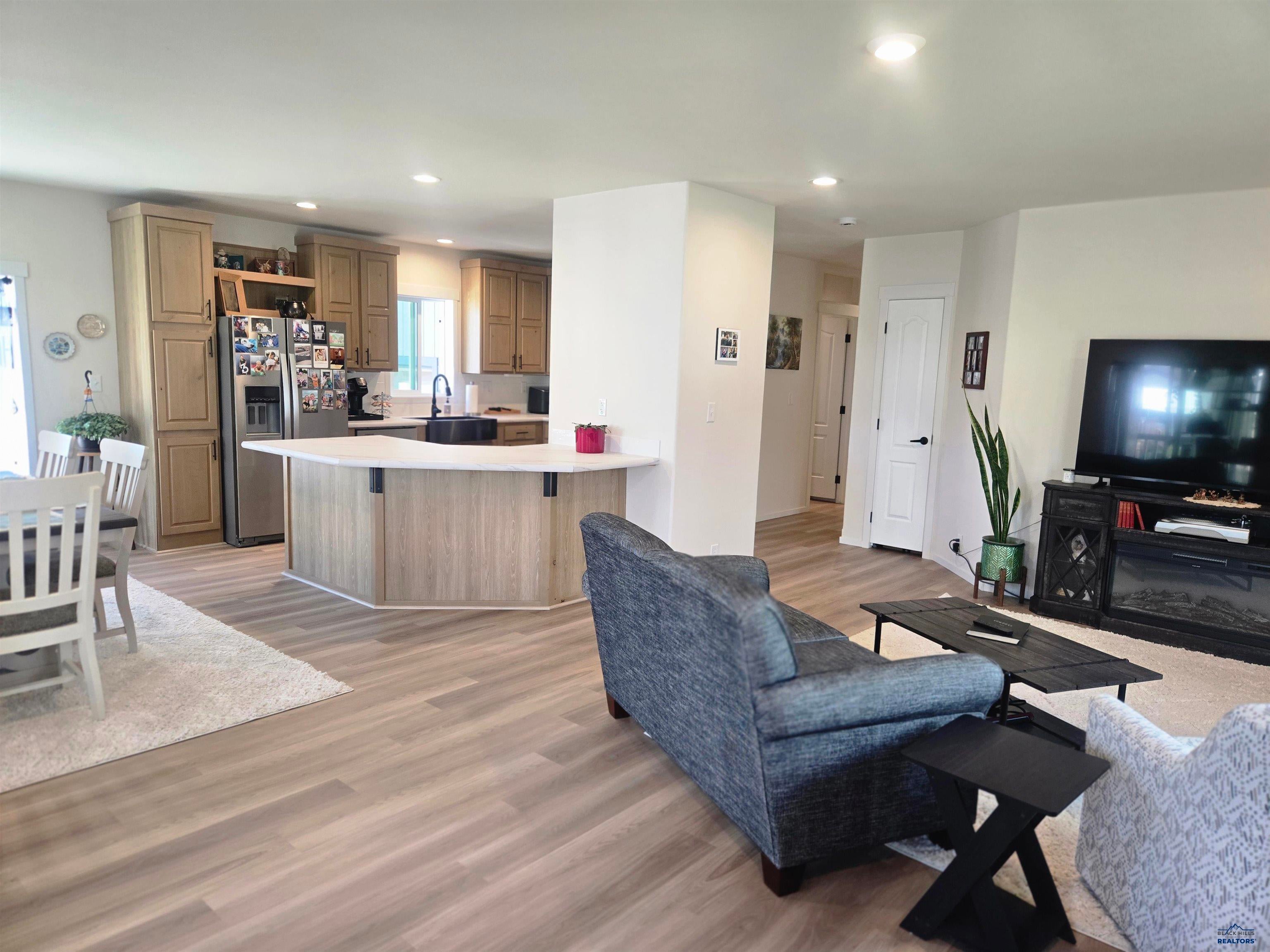 1718 WOOD LILY LN
