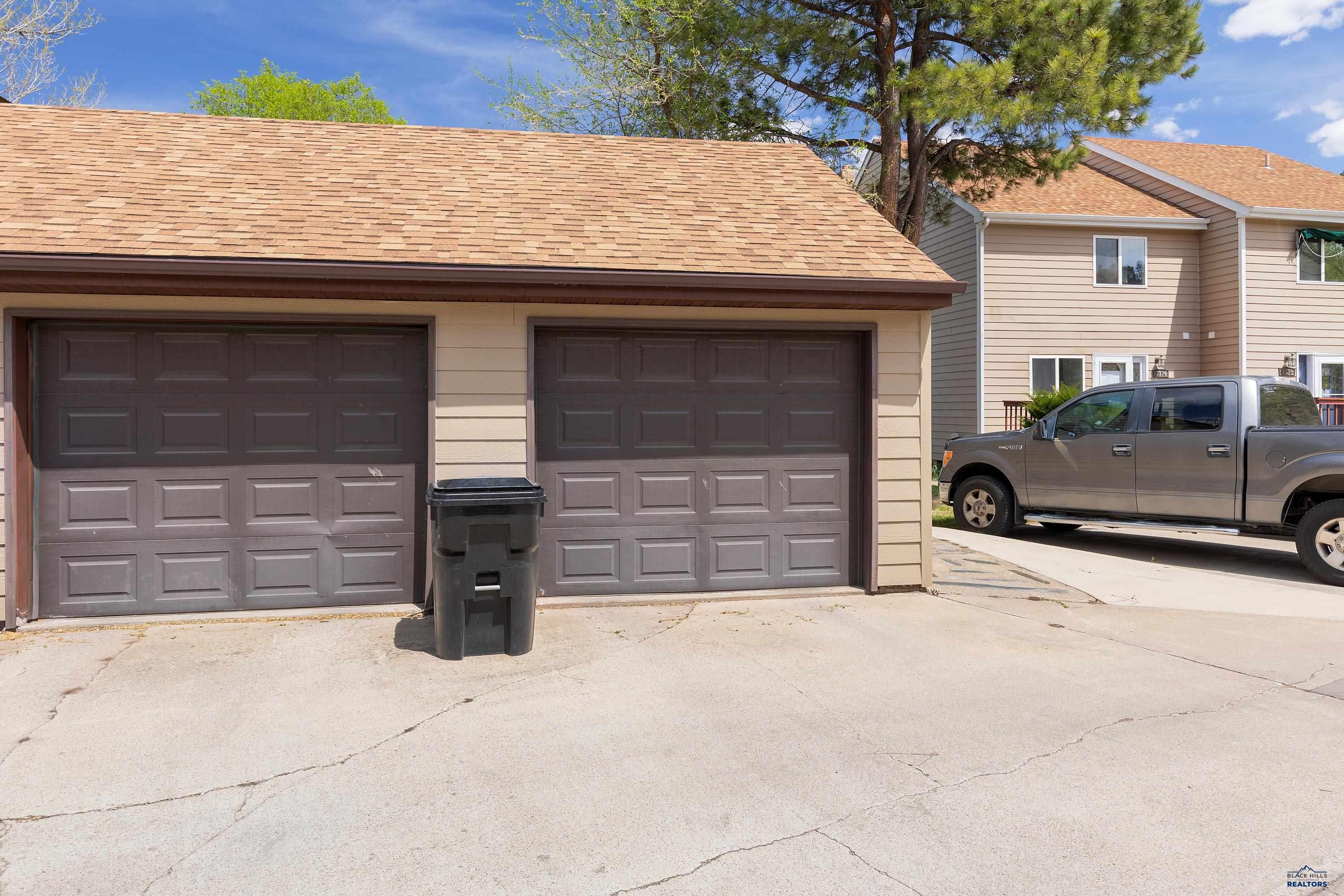 3302 IDLEWILD CT