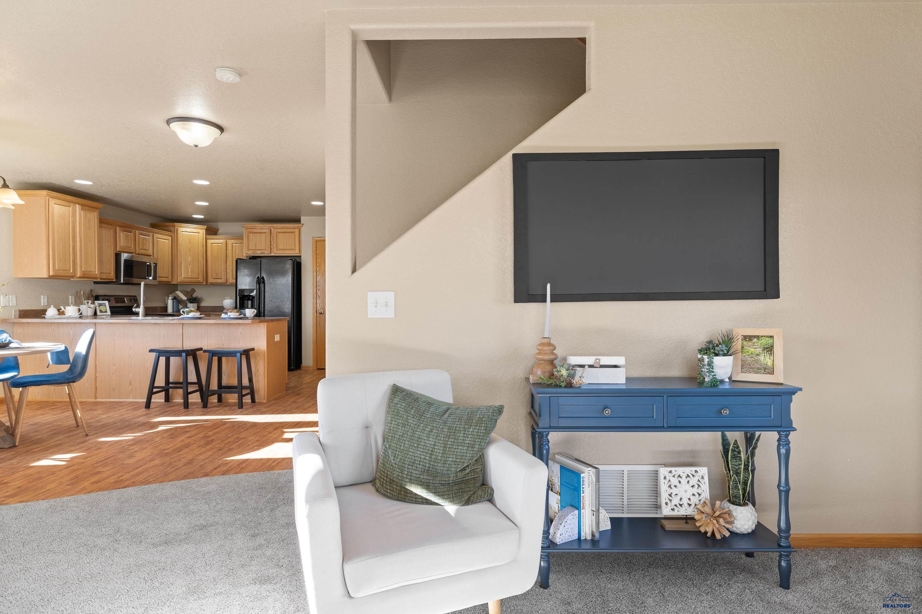 1260 FAIRBANKS DR