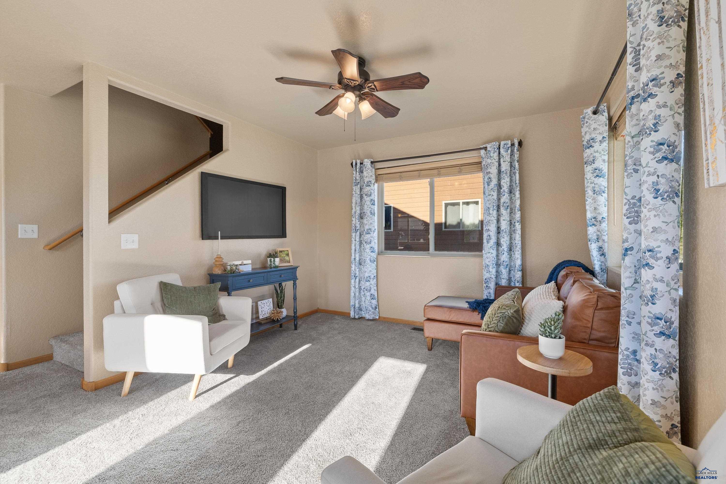 1260 FAIRBANKS DR