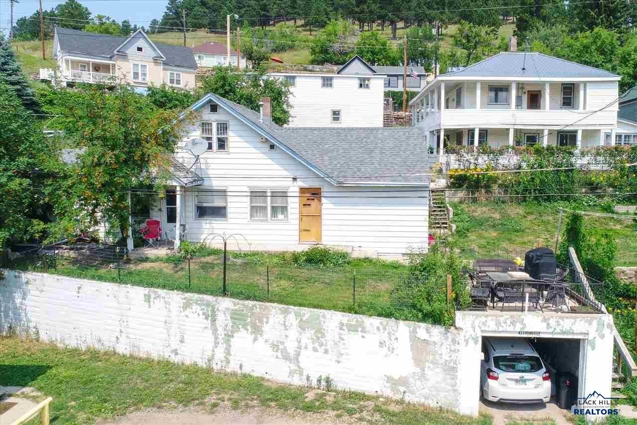 413 GRANDVIEW DR