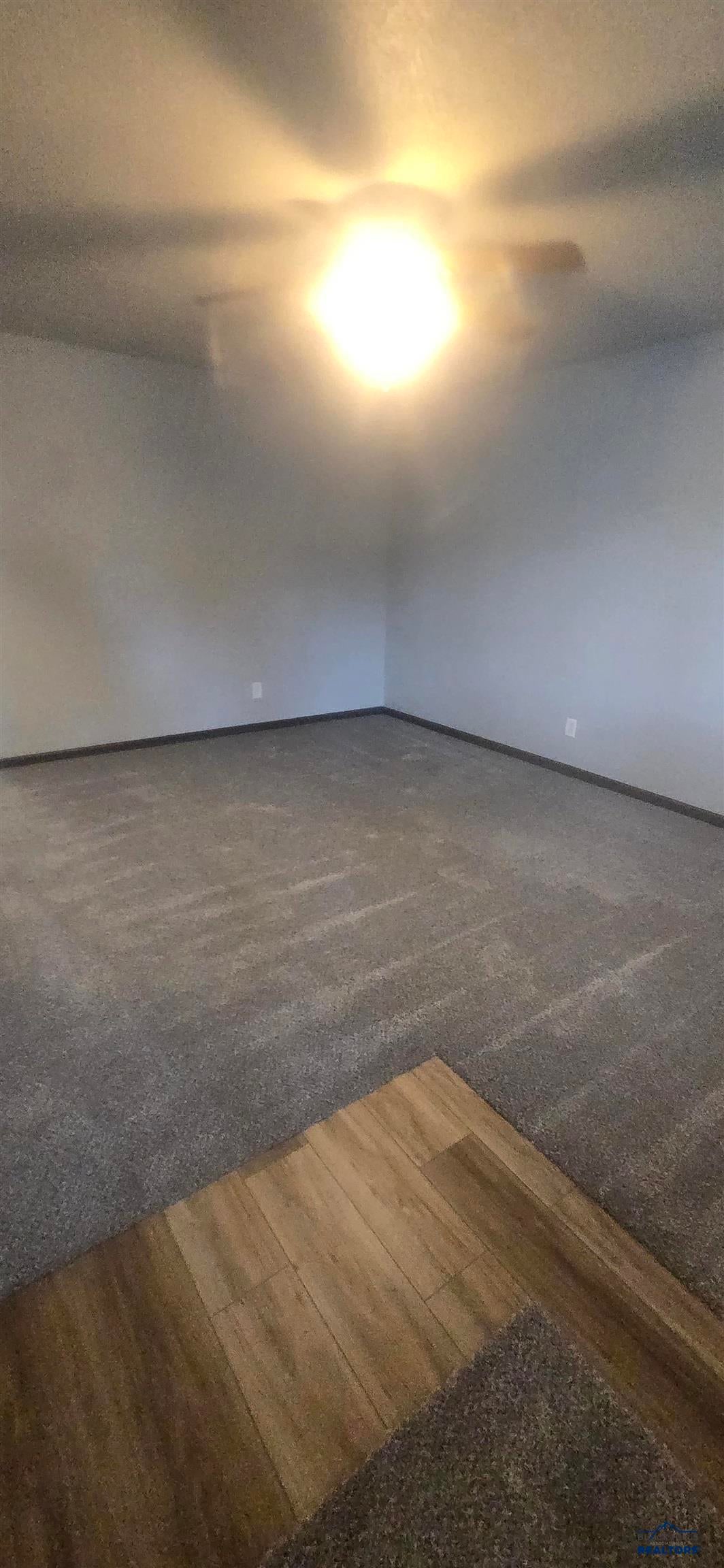 39 FAIRMONT BLVD