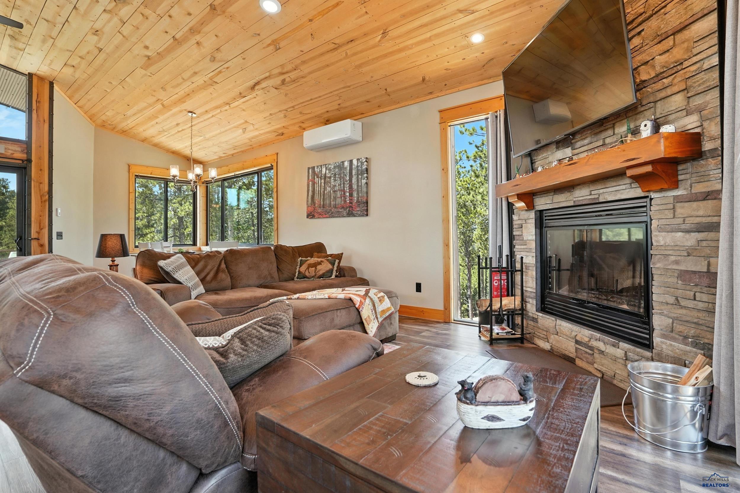 Lead, South Dakota, 57754, United States, 5 Bedrooms Bedrooms, ,4 BathroomsBathrooms,Residential,Active,2028779