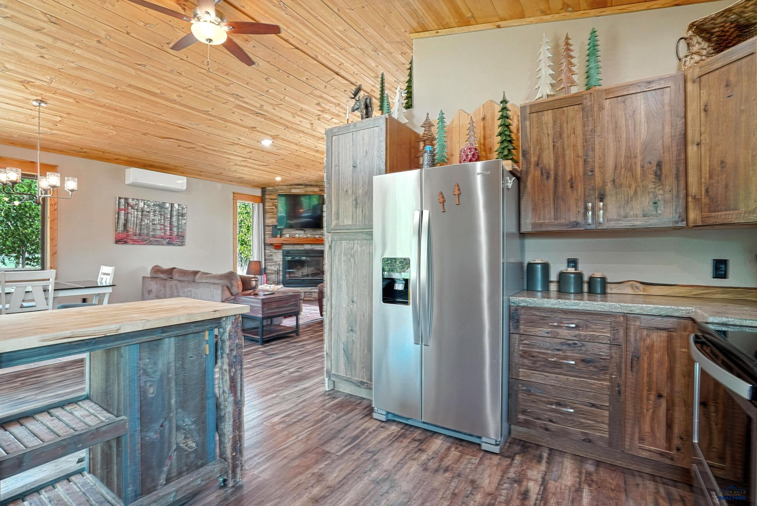 Lead, South Dakota, 57754, United States, 5 Bedrooms Bedrooms, ,4 BathroomsBathrooms,Residential,Active,2028779