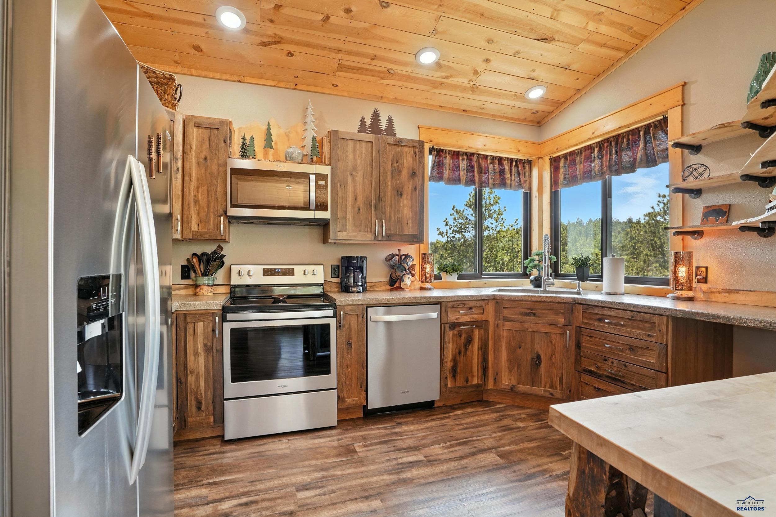 Lead, South Dakota, 57754, United States, 5 Bedrooms Bedrooms, ,4 BathroomsBathrooms,Residential,Active,2028779