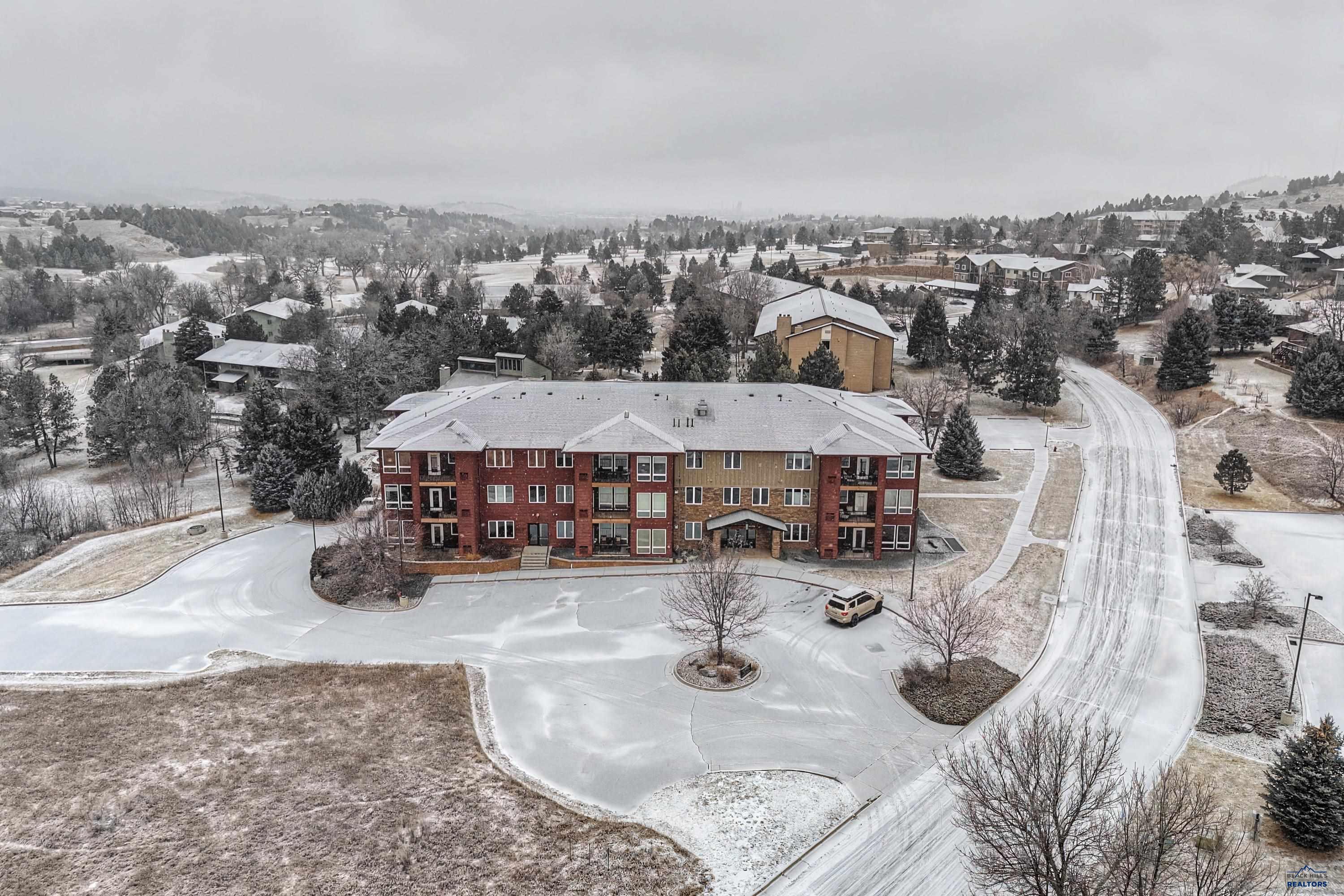 4031 FAIRWAY HILLS DR