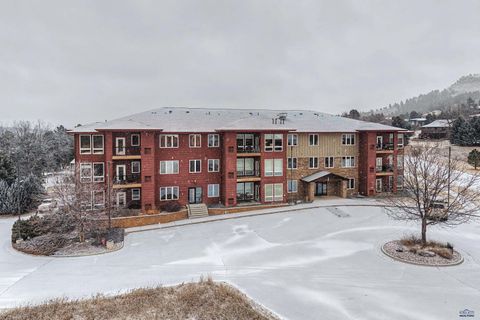 4031 FAIRWAY HILLS DR Rapid City SD 57702