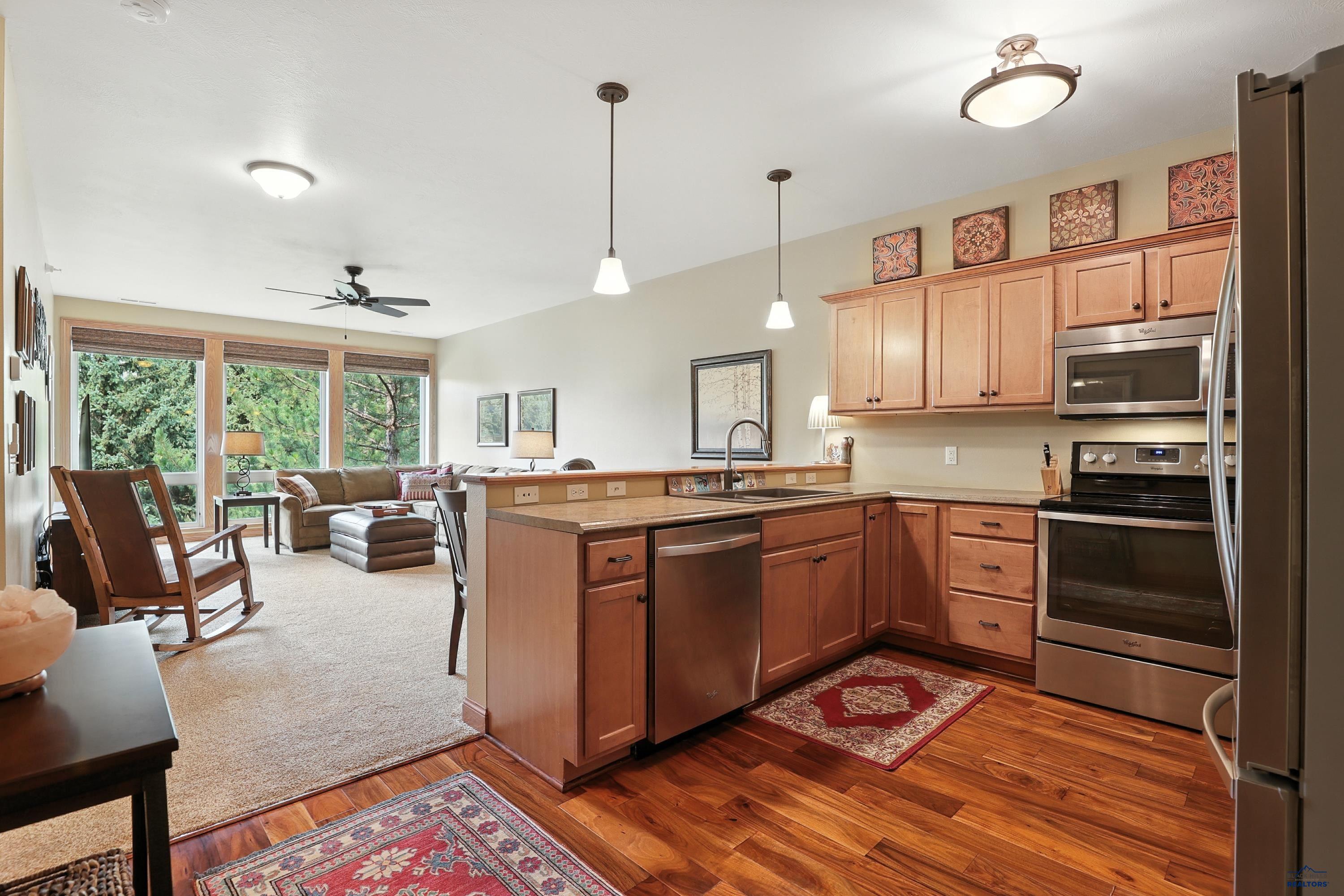 4031 FAIRWAY HILLS DR