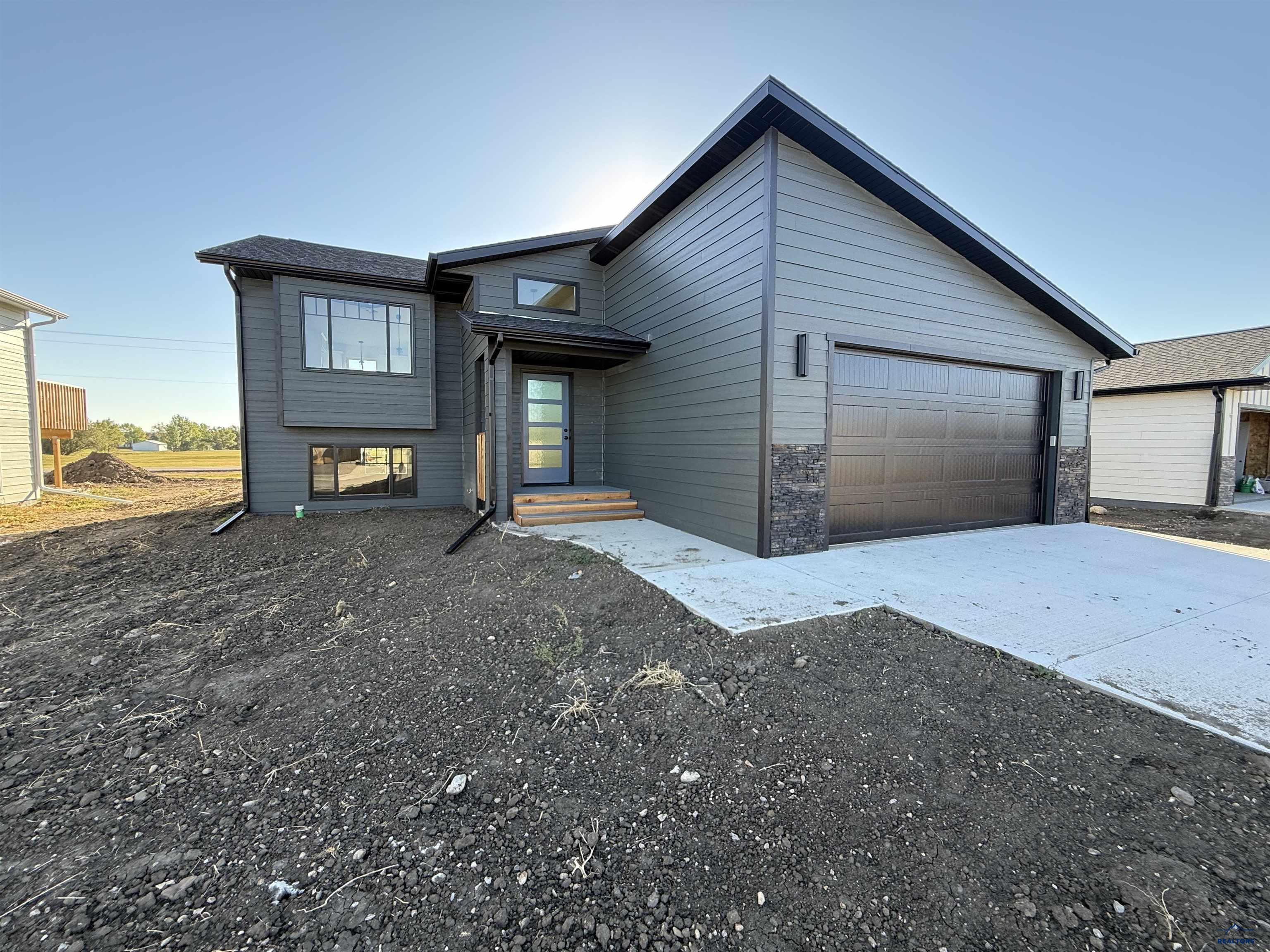 656 EAGLE CT