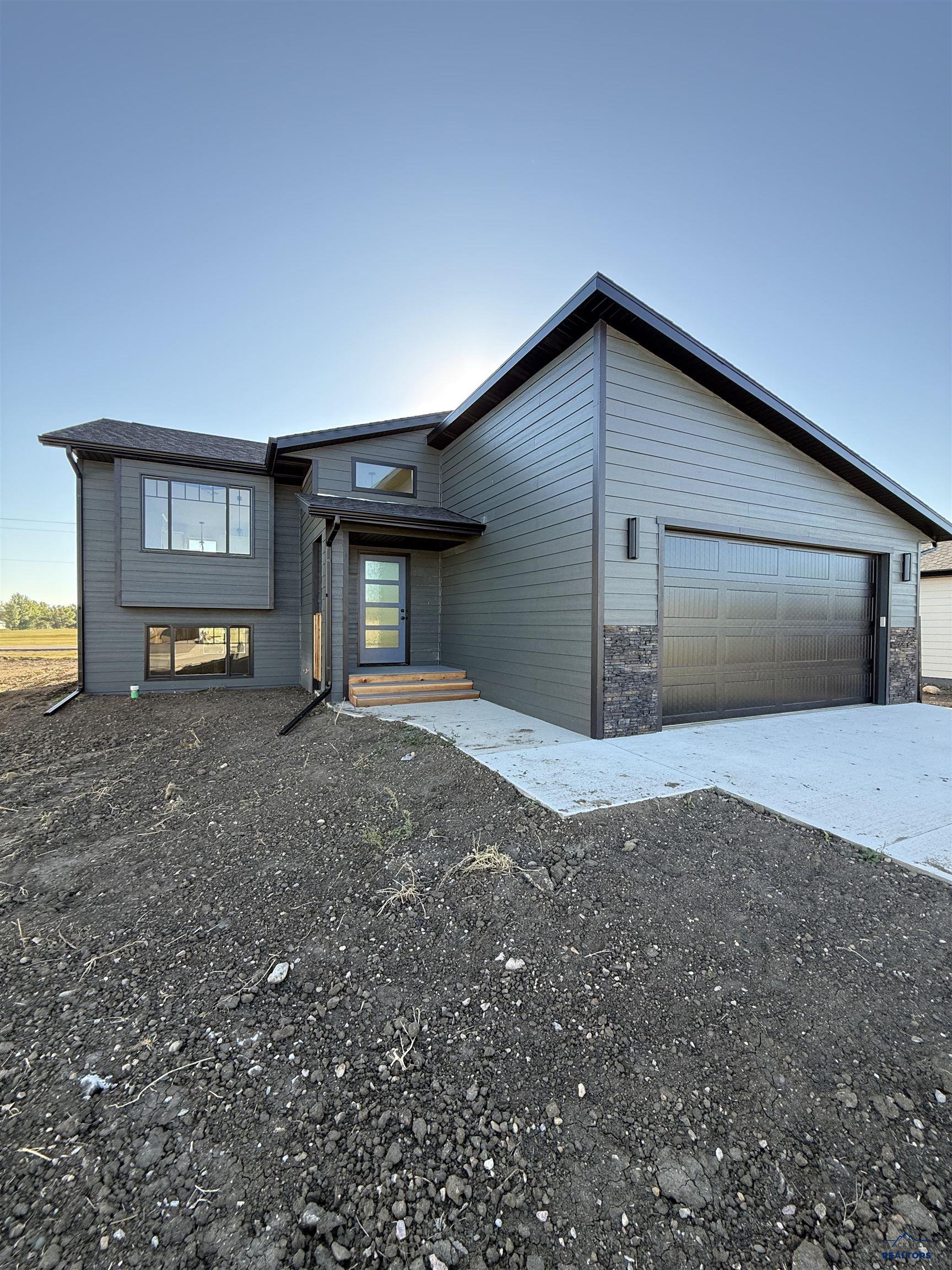 656 EAGLE CT