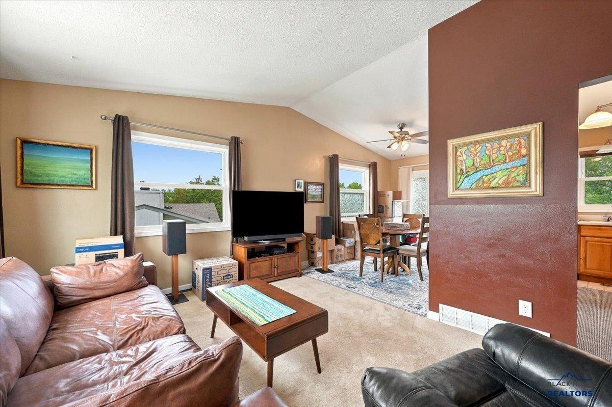 2706 TOMAHAWK DR