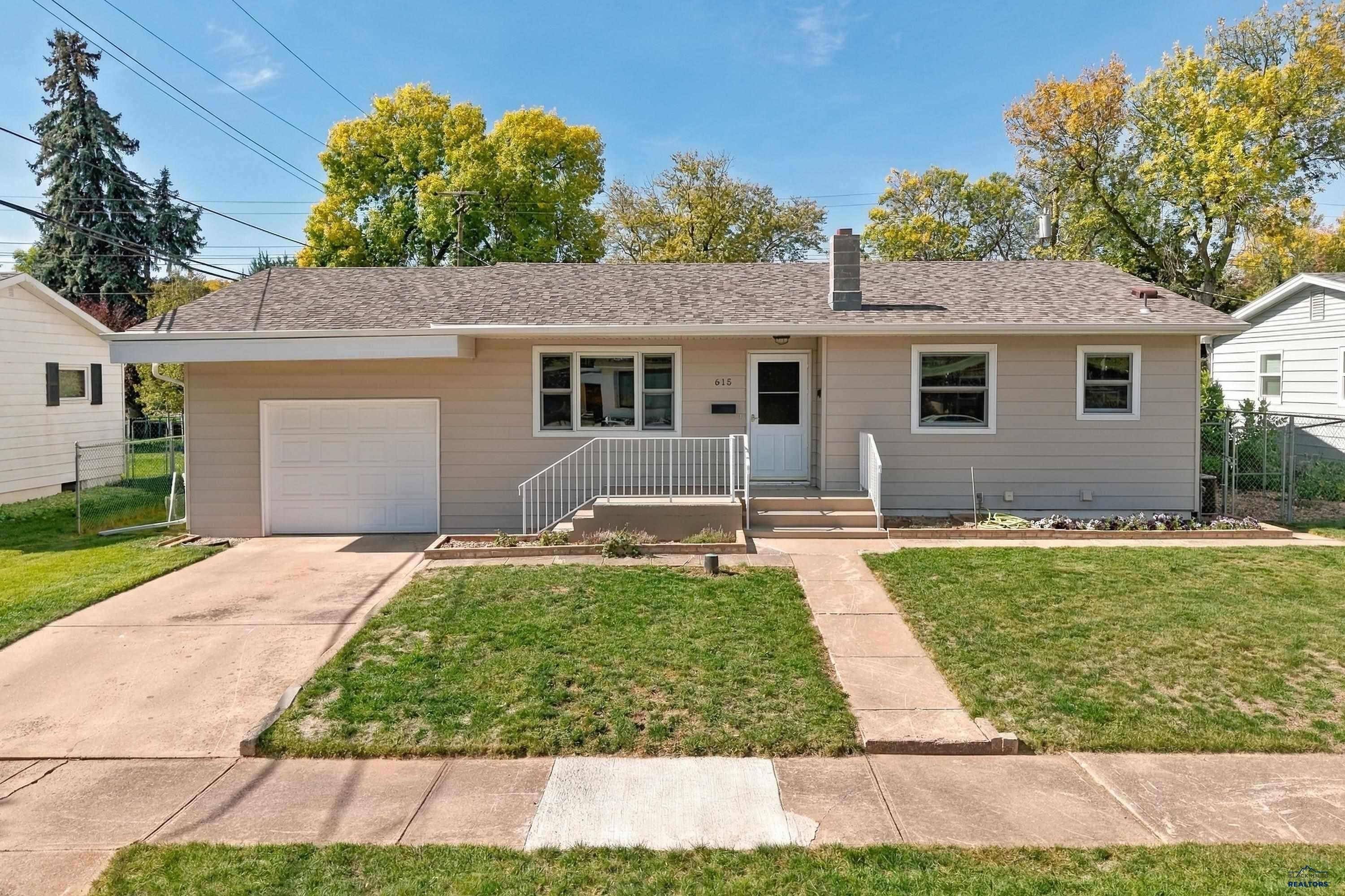 615 BEL AIRE DR