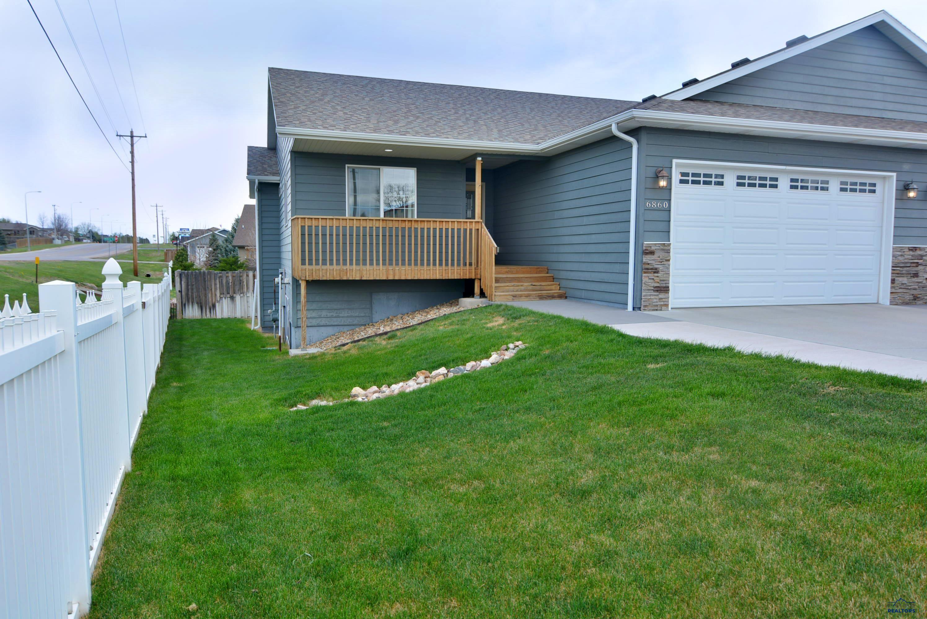 6860 CAMBRIDGE CT