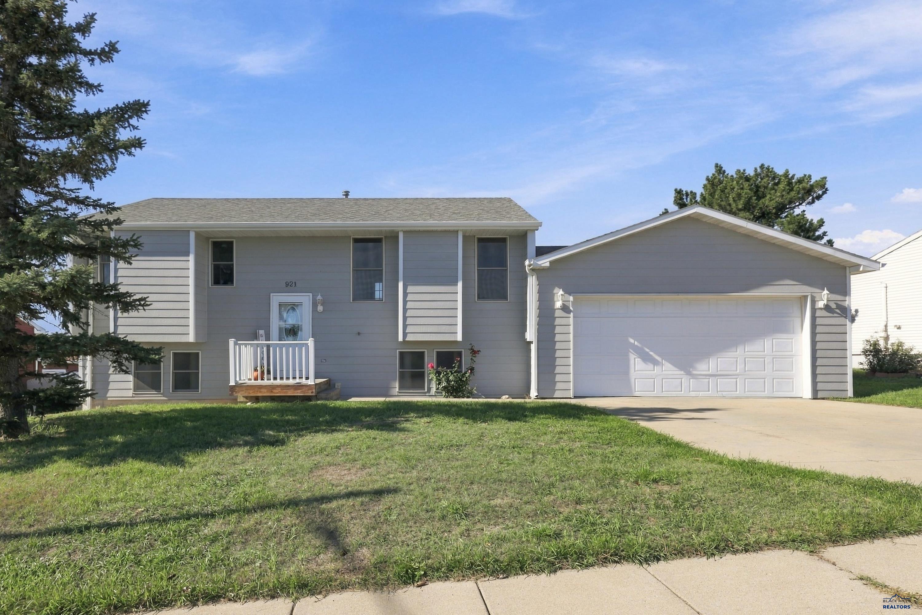 921 ENNEN DR