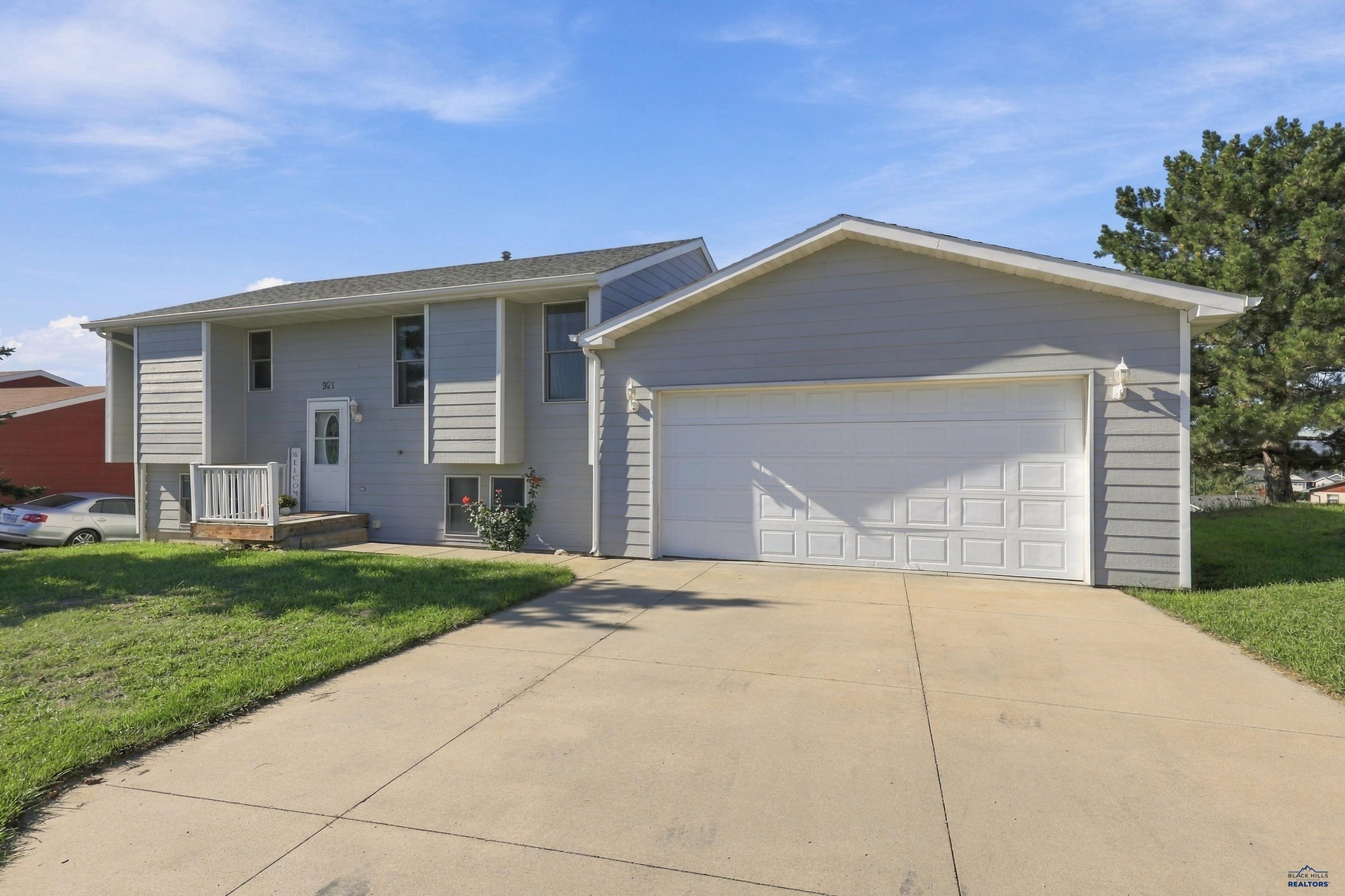 921 ENNEN DR