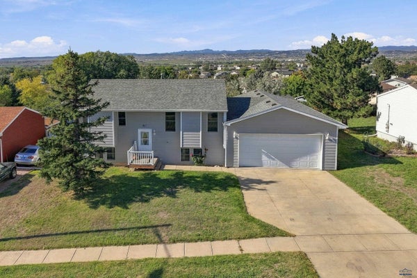 921 ENNEN DR, RAPID CITY, SD 57703 - Image e9a153b0183ac20400cfb6c8bedd6dec/4141468557