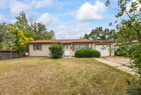 3306 MAPLE AVE Rapid City SD 57701