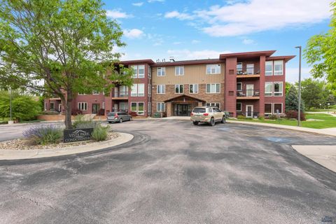 4031 FAIRWAY HILLS DR Rapid City SD 57702