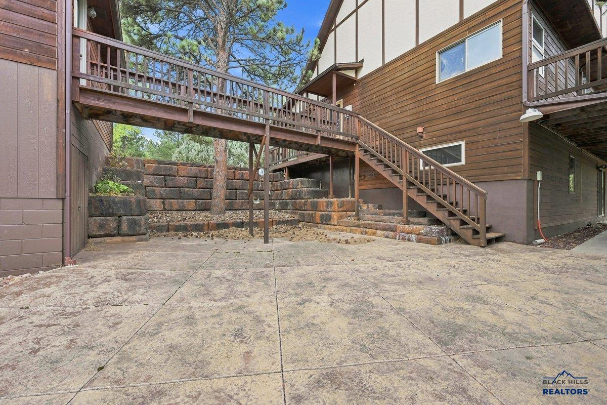 102 W Pine Street