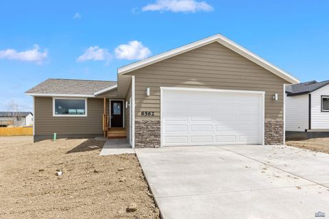 530 DENALI DR Box Elder SD 57719
