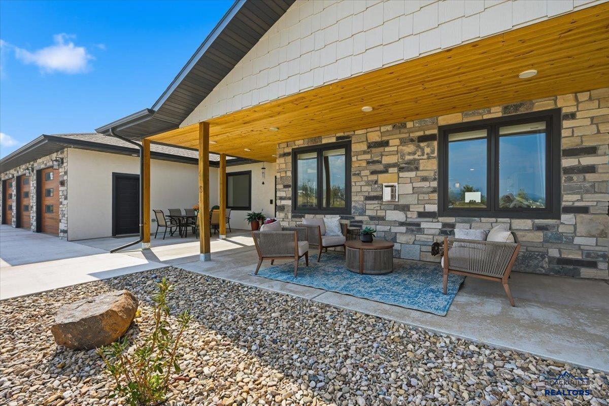 2285 MCGUIGAN RD