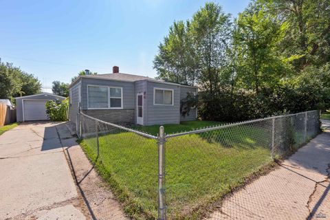 1802 RUSHMORE ST Rapid City SD 57702