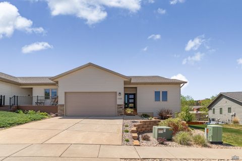5221 KNOWLEDGE DR Rapid City SD 57702
