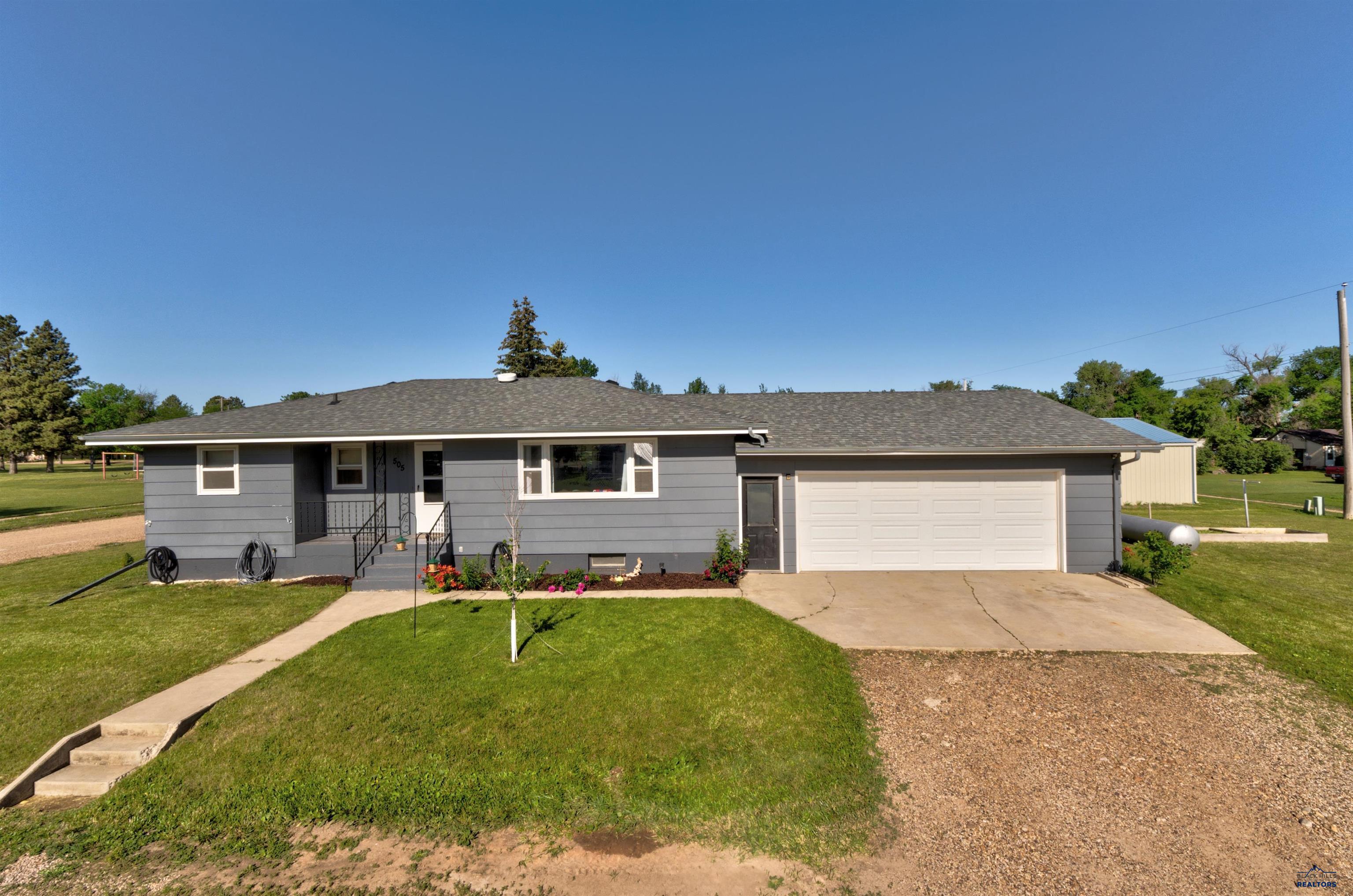 Newell, South Dakota 57760, United States, 4 Bedrooms Bedrooms, ,2 BathroomsBathrooms,Residential,Active,158151