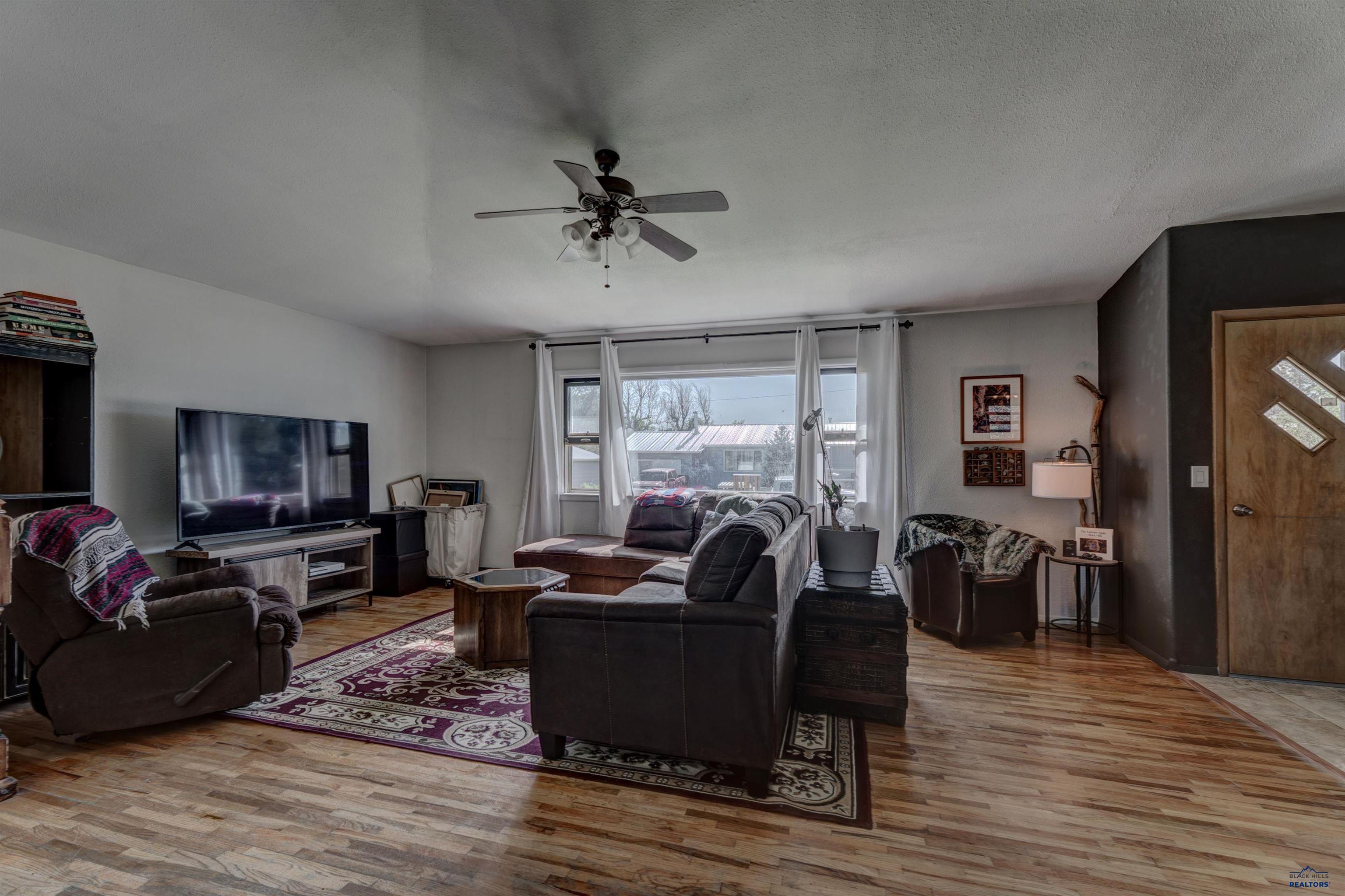 Newell, South Dakota 57760, United States, 4 Bedrooms Bedrooms, ,2 BathroomsBathrooms,Residential,Active,158151