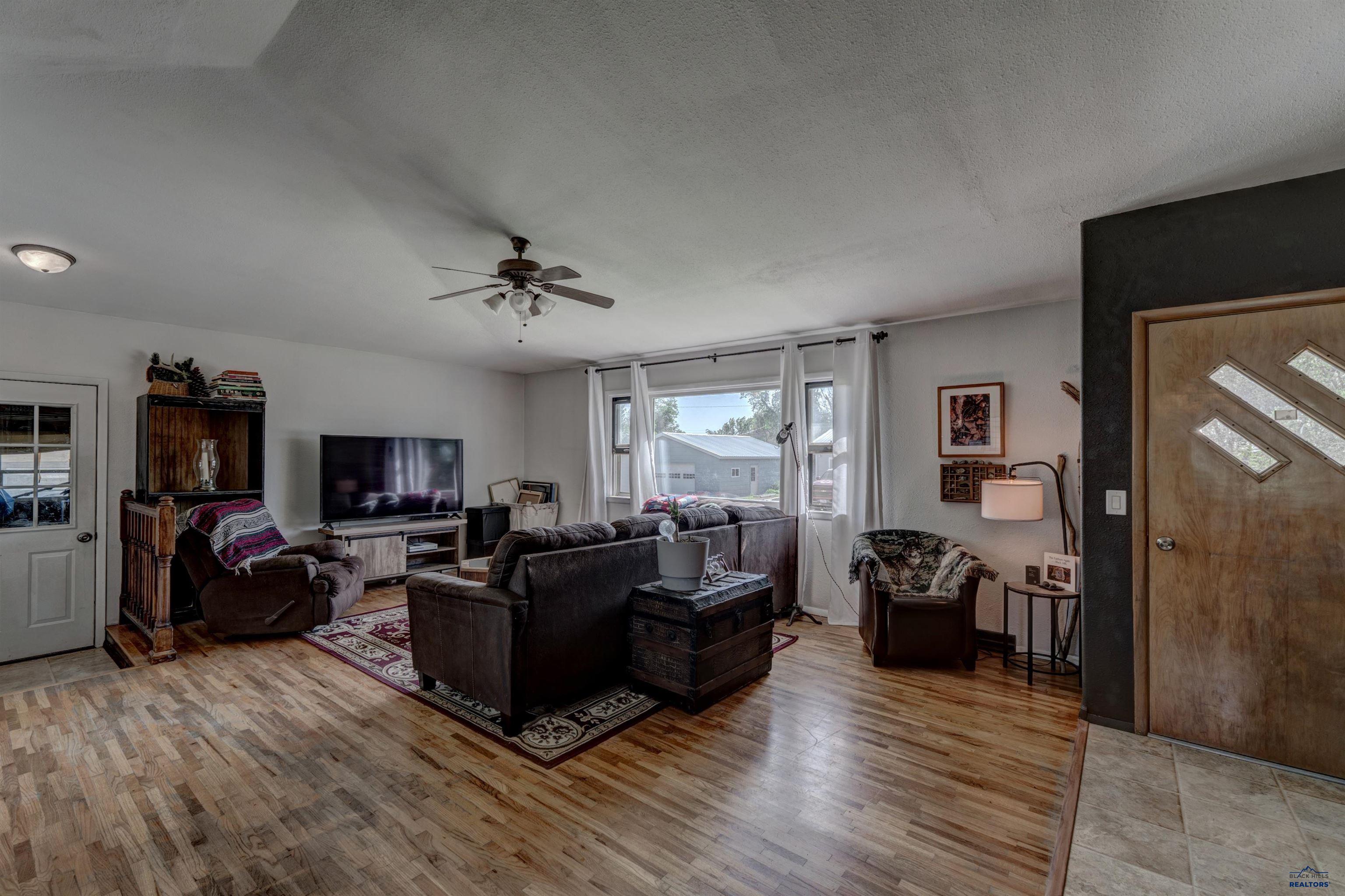 Newell, South Dakota 57760, United States, 4 Bedrooms Bedrooms, ,2 BathroomsBathrooms,Residential,Active,158151