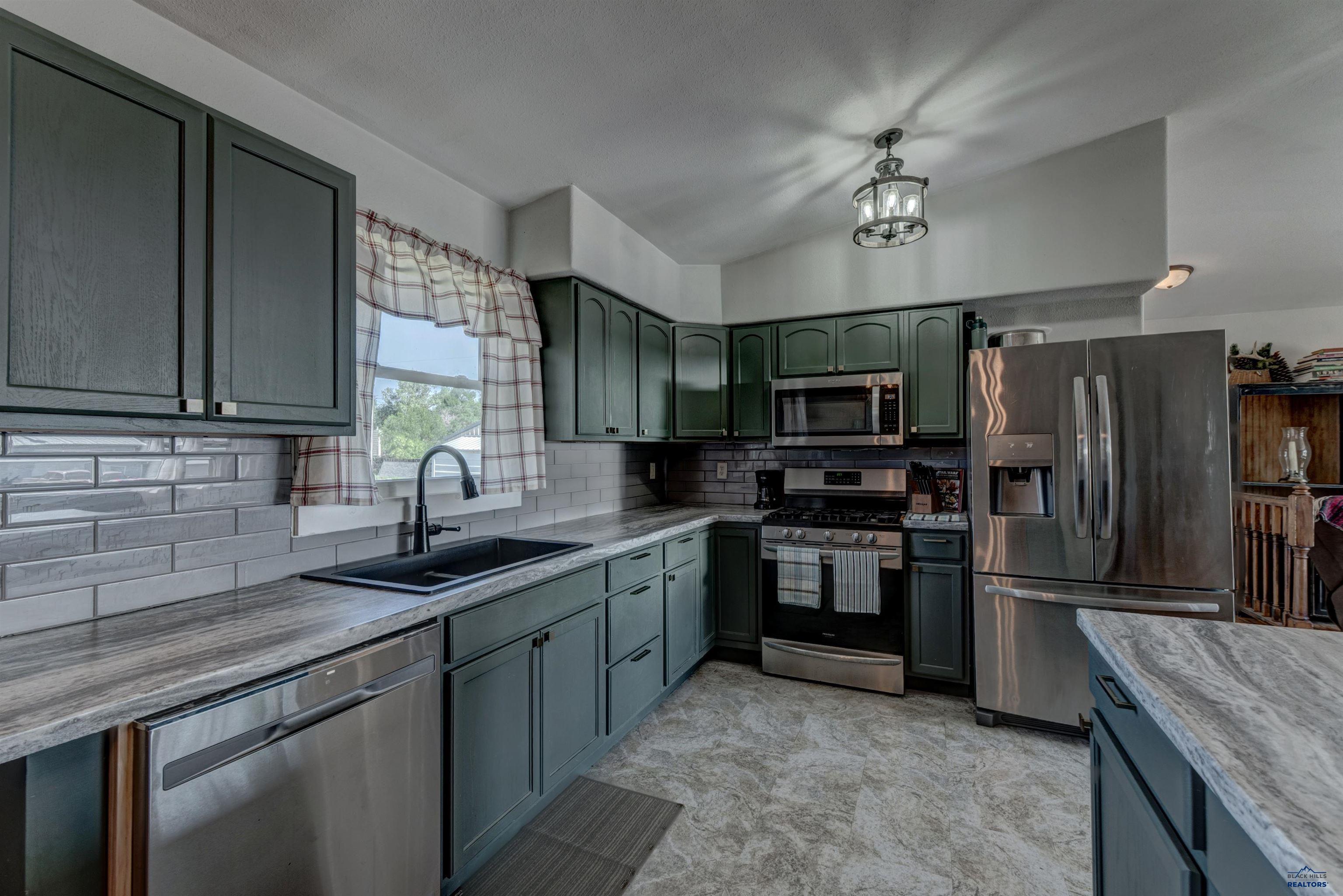 Newell, South Dakota 57760, United States, 4 Bedrooms Bedrooms, ,2 BathroomsBathrooms,Residential,Active,158151