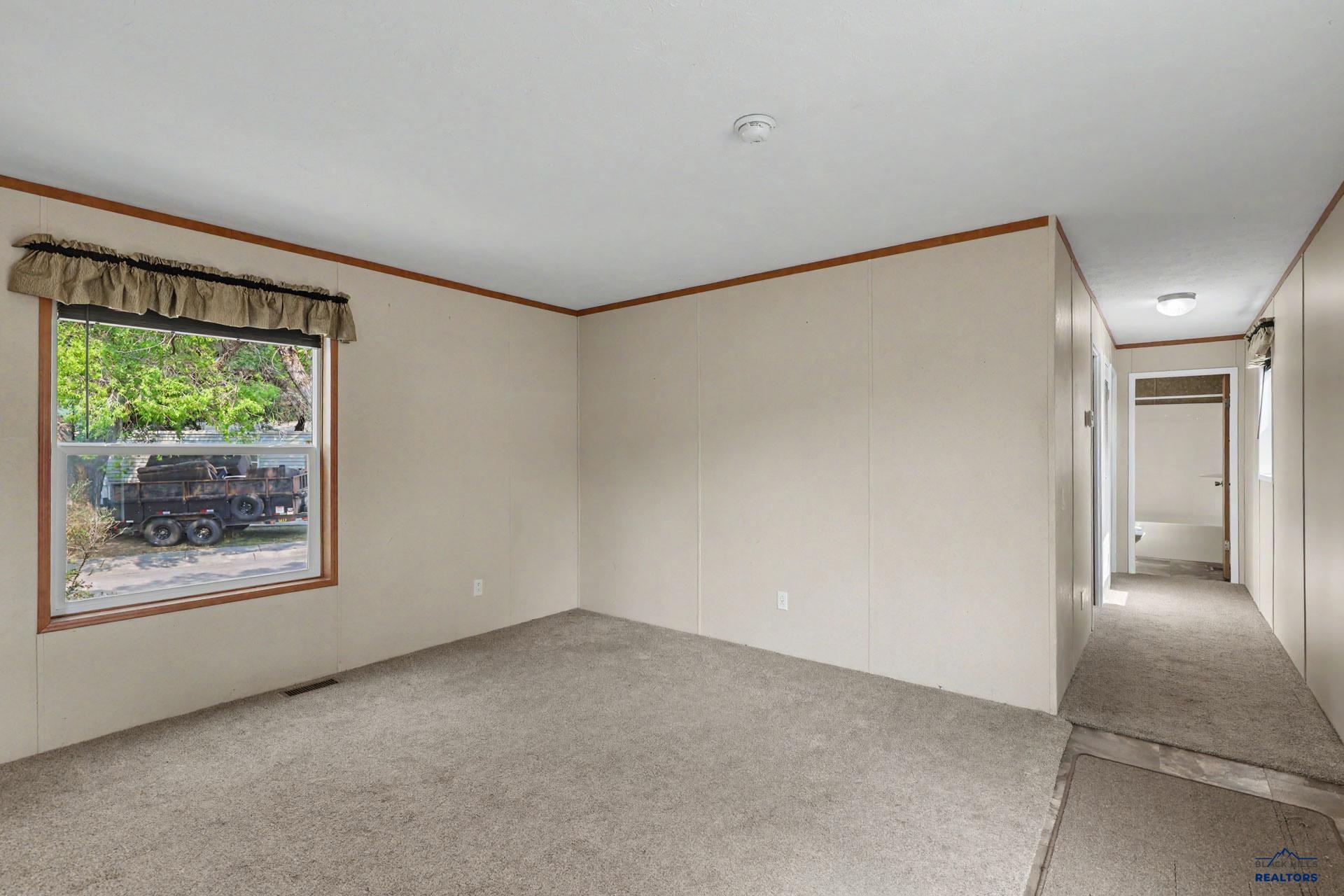 1702 E HWY 44