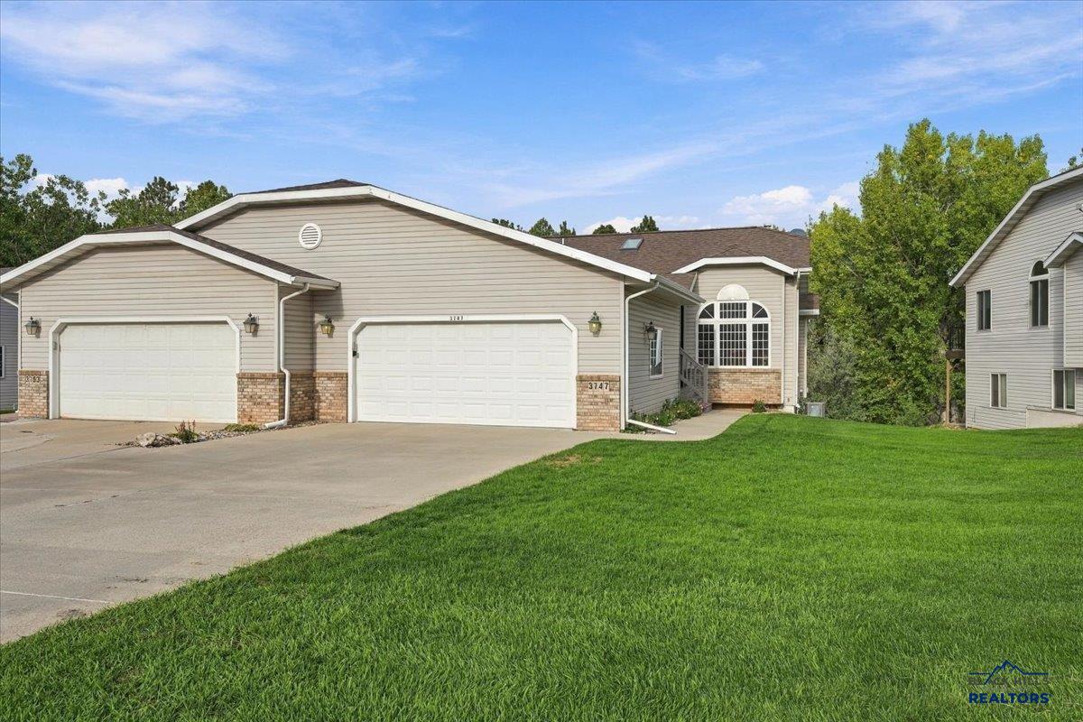 3747 PARK DR
