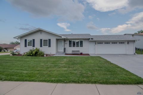 3912 MAPLE AVE Rapid City SD 57701