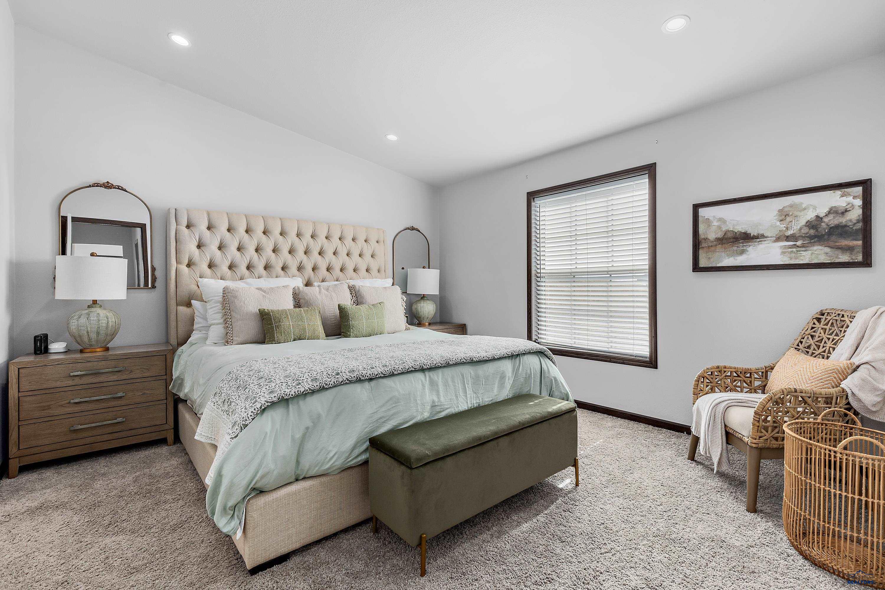 1717.14 E PHILADELPHIA