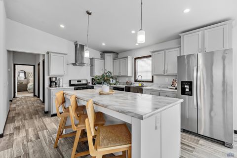 1717.14 E PHILADELPHIA Rapid City SD 57703