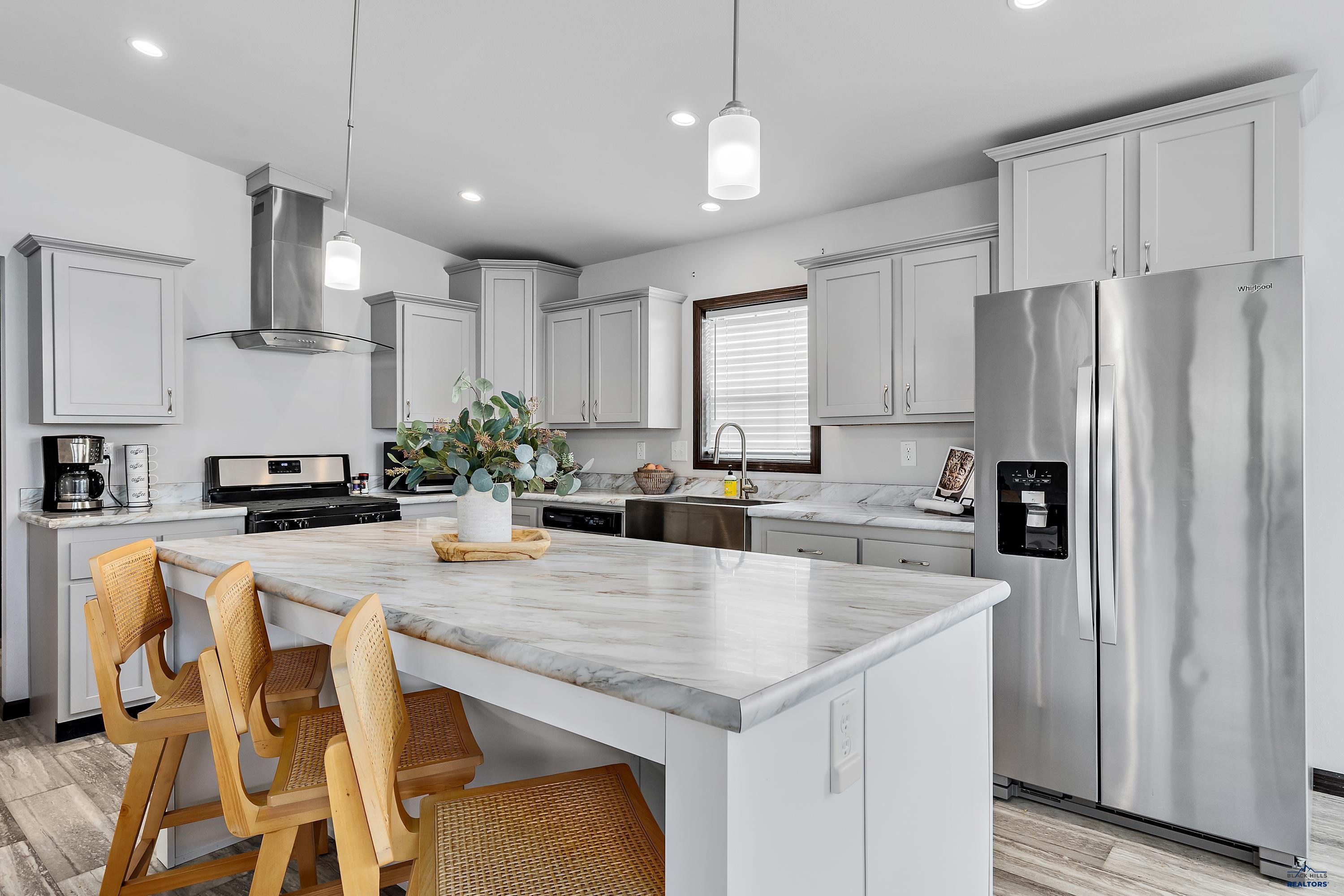 1717.14 E PHILADELPHIA