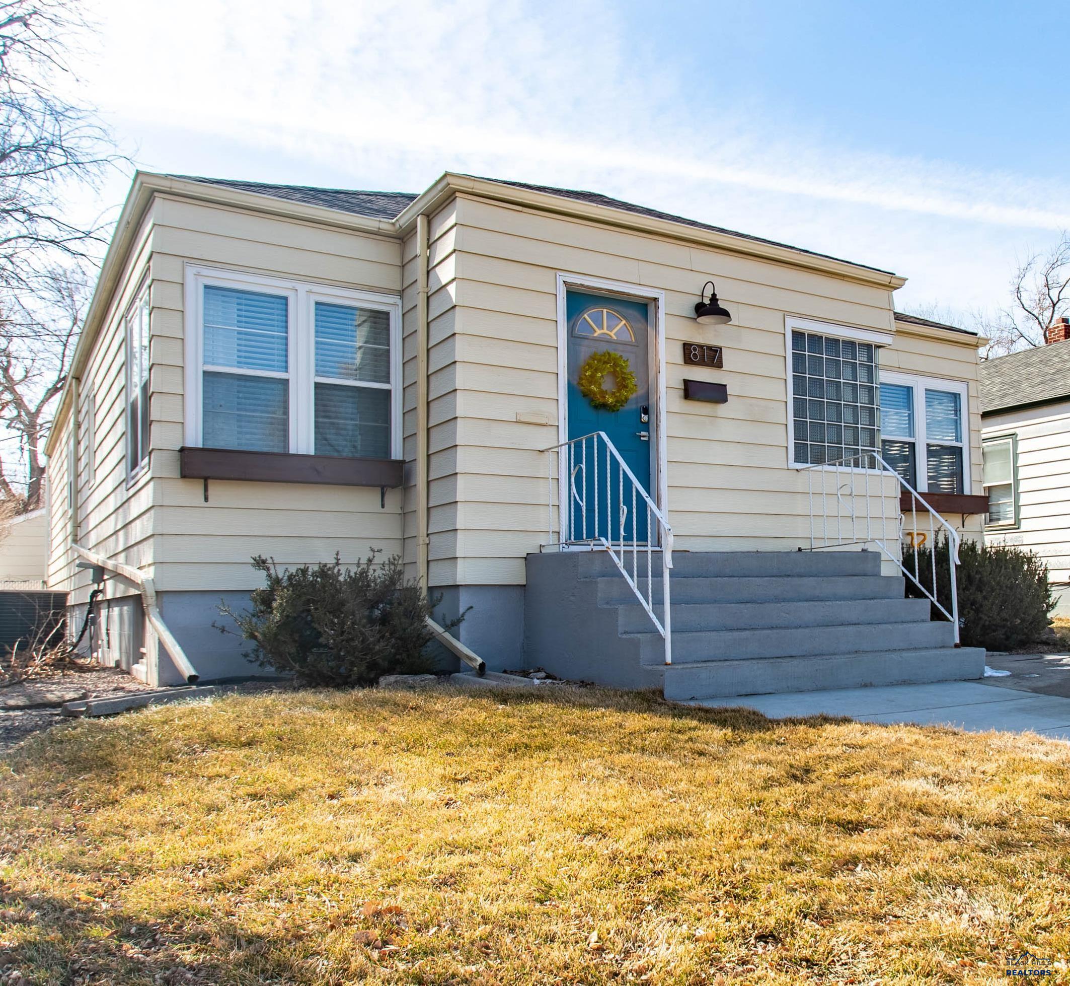 817 FAIRVIEW